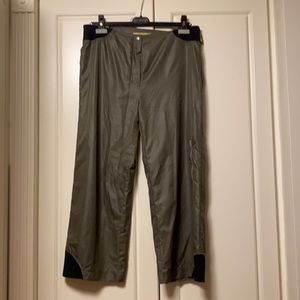 Solola women’s  cropped pants. Size 42 .